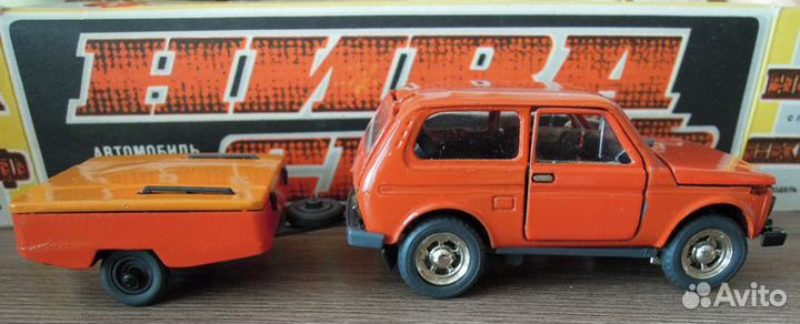 Модель Лада 2121 Нива с прицепом 1:43 Россия