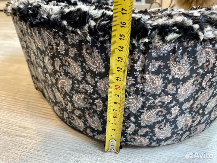 Лежанка для кошек и собак