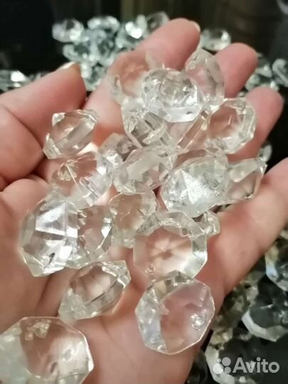 Бусины стеклянные