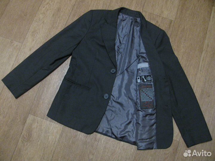 Жилетки р.140,пиджак и брюки р.146