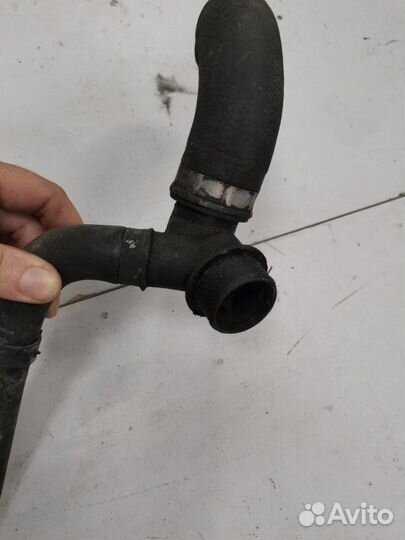 Патрубок радиатора Opel Astra универсал Z13DTH