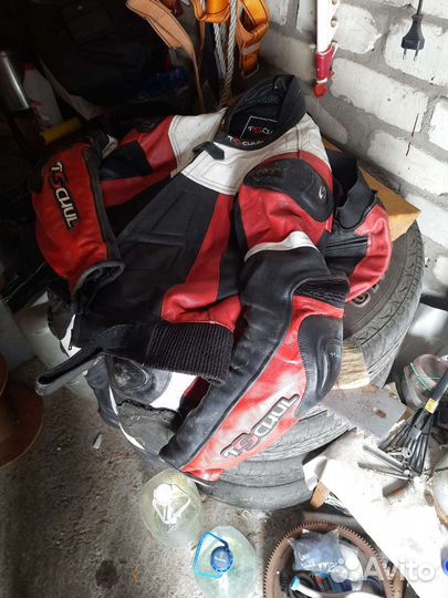 Мотокомбинезон