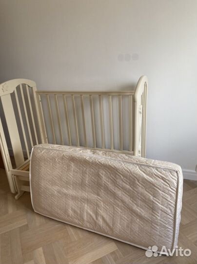 Детская кроватка Можга Агата с маятником + матрас