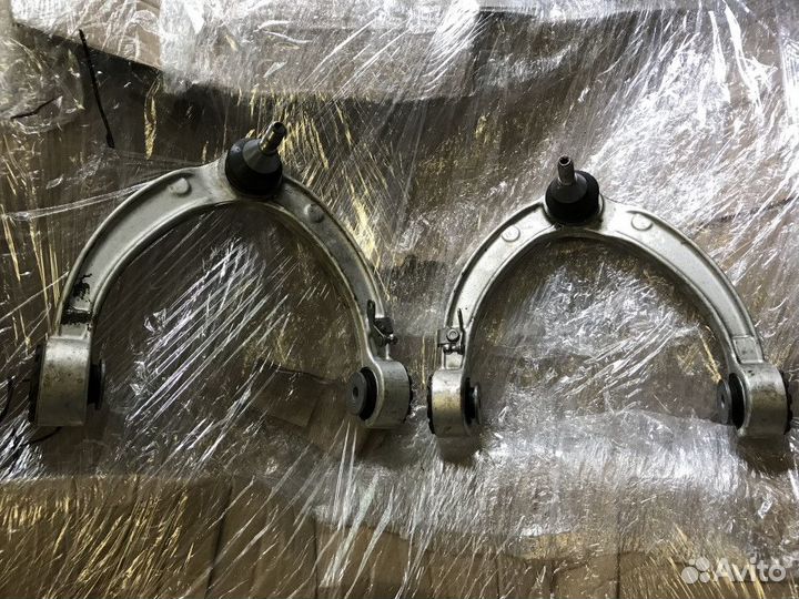 Рычаг передний левый верхний Mercedes-Benz X166