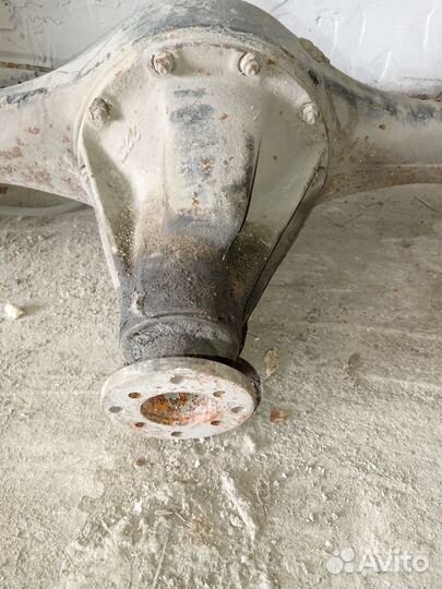 Ниссан атлас.Задний мост в сборе