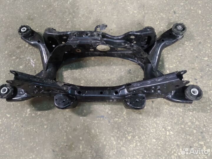 Подрамник задний Toyota RAV4 2020 год