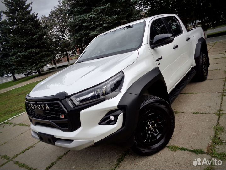 Toyota Hilux 4.0 AT, 2024, 40 км