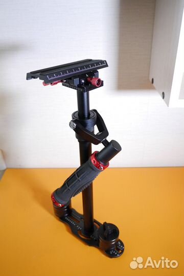 Стедикам для камеры innorel SP70