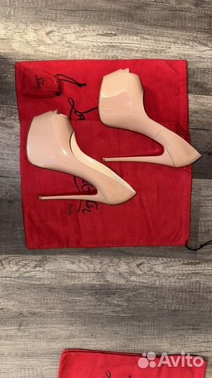 Туфли Christian Louboutin