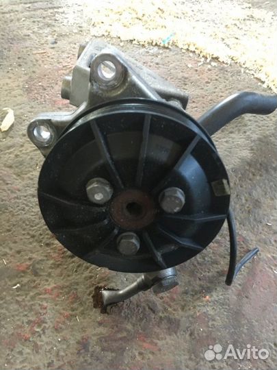 Насос гидроуселителя руля Bmw 5 E60 N52B30AF 3.0