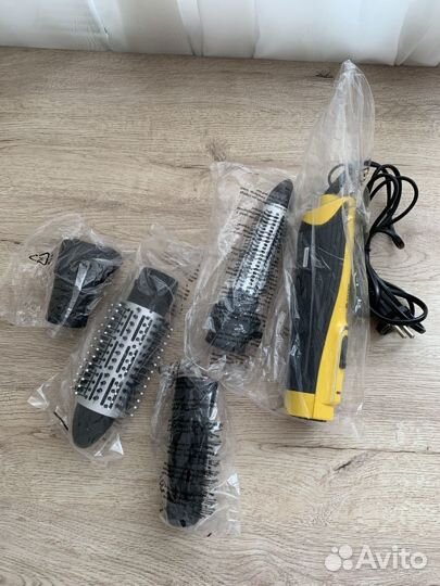 Фен-щётка Vitek VT-2509 Y