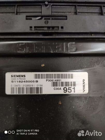 Блок управления двигателя мозги Volvo s40 2002 год