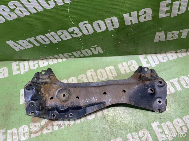 Балка поперечная передняя Honda Hr-V GH1 D16A