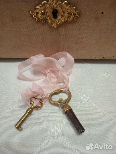 Антикварная Музыкальная шкатулка 19 век