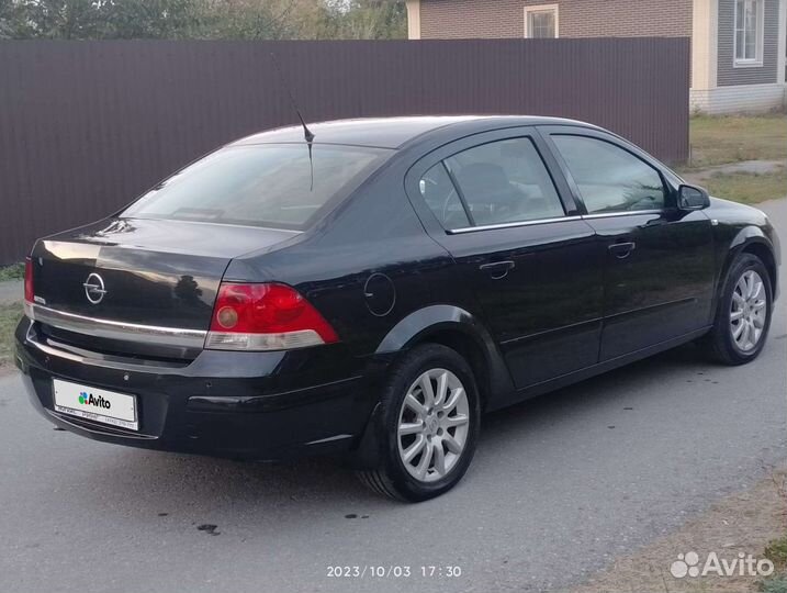 Opel Astra 1.6 МТ, 2012, 156 347 км