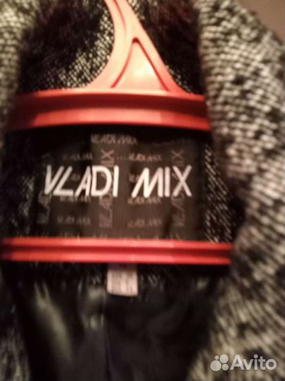 Женские демисезонные пальто