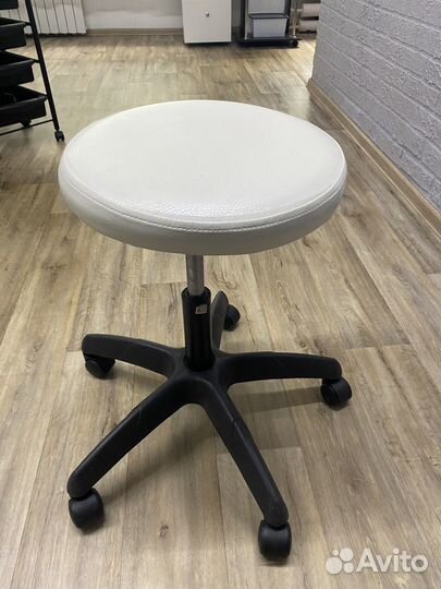 Стул для мастера бу