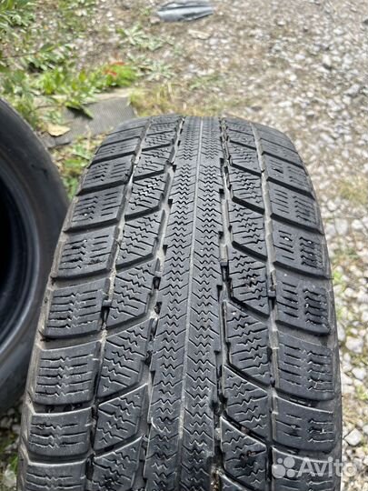 Triangle TR777 225/60 R17