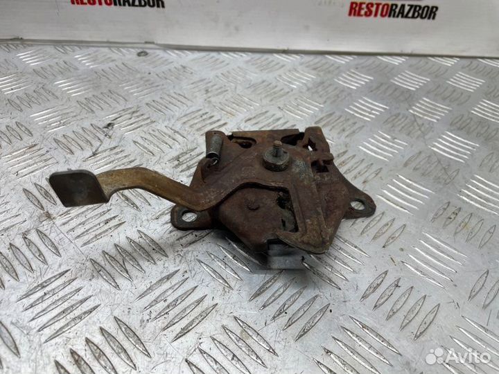 Замок капота Kia Spectra седан S6D 2008