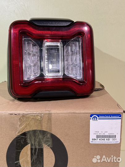 68474046 AA фонарь на Jeep Wrangler JL