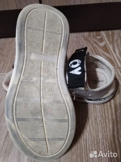 Сандалии для девочки