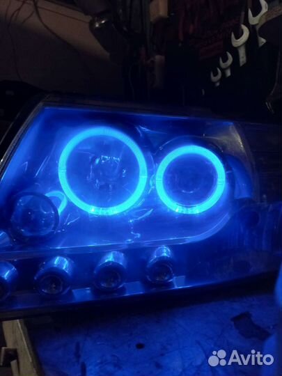 Фары правая,левая Mitsubishi Pajero/Montero3