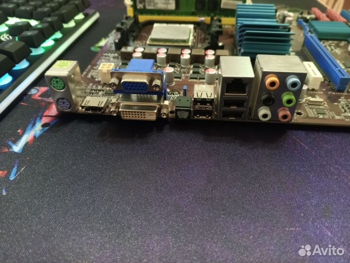 Материнская плата Ам2 с процессором с памятью