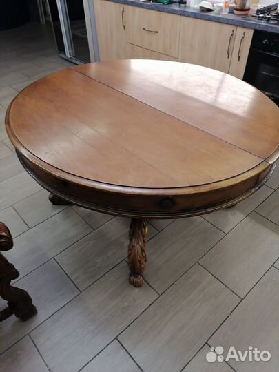 Стол антикварный