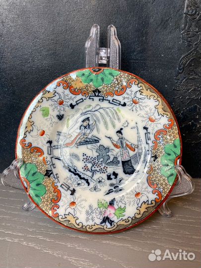 Антикварная тарелка