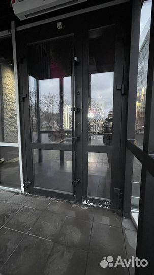 Дверь входная алюминиевая