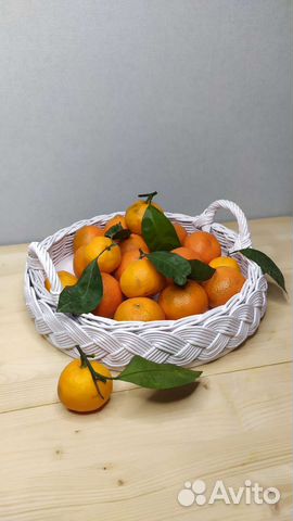 Плетеный поднос круглый с ручками ручная работа