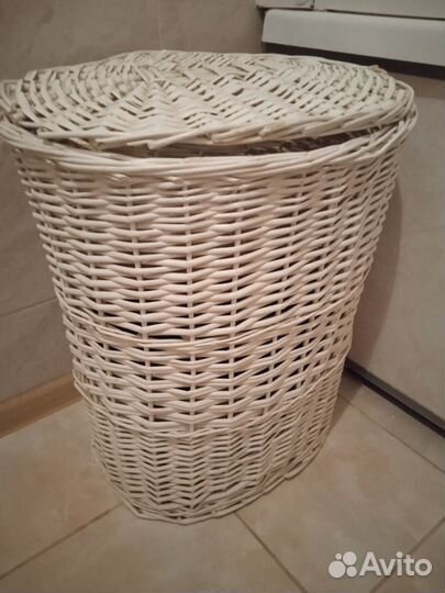 Корзина для белья из искусственного ротанга