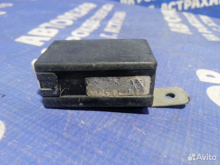 Реле Mitsubishi Pajero 3 внедорожник 2001