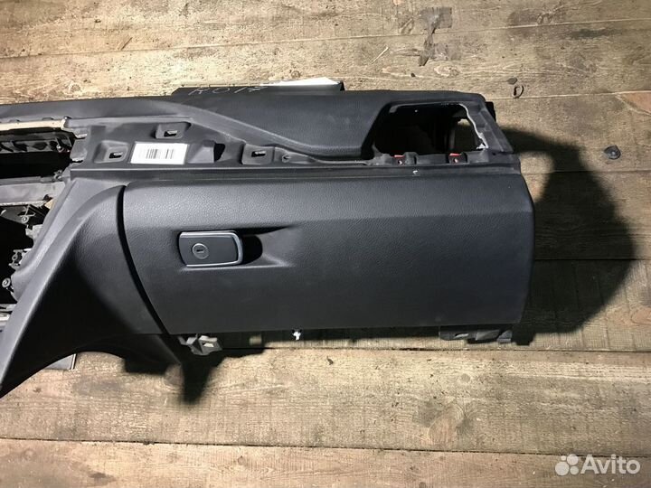 Торпедо стрелянная BMW F30 Ф30