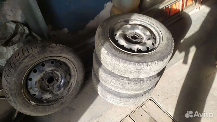 Bridgestone Blizzak Revo GZ 185/65 R15 88S