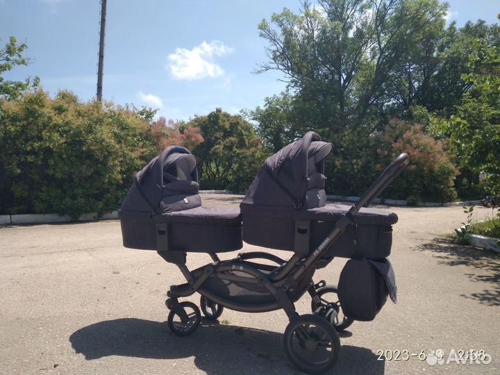 Коляска для двойни