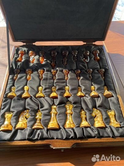 Шахматы из янтаря. Янтарные шахматы 