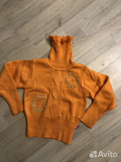 Свитер на девочку б/у