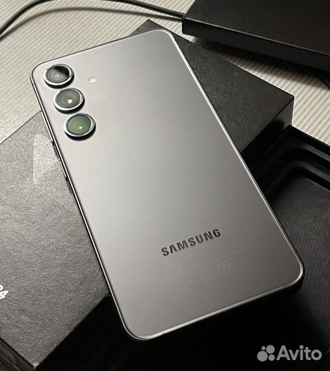 Samsung Galaxy S24, 8/128 ГБ