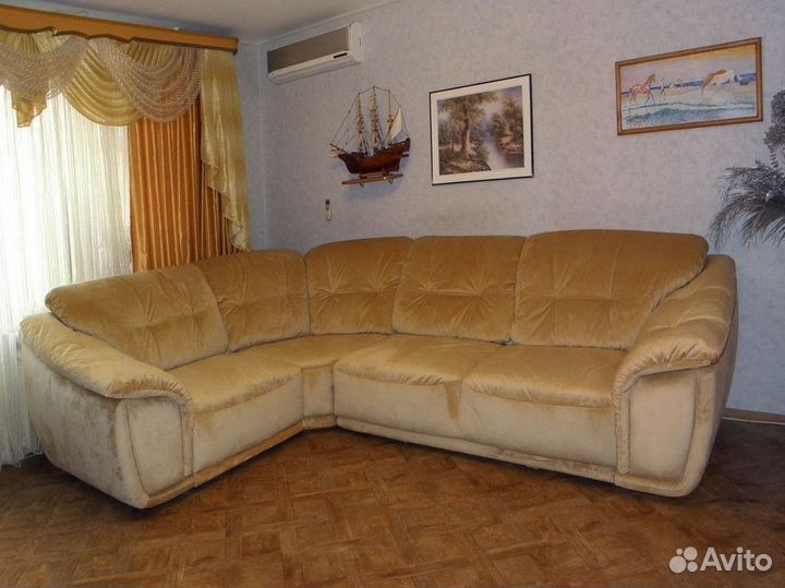 Перетяжка и замена обивки диванов из велюра