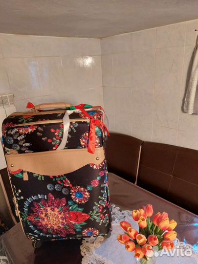 Чемодан на колесах