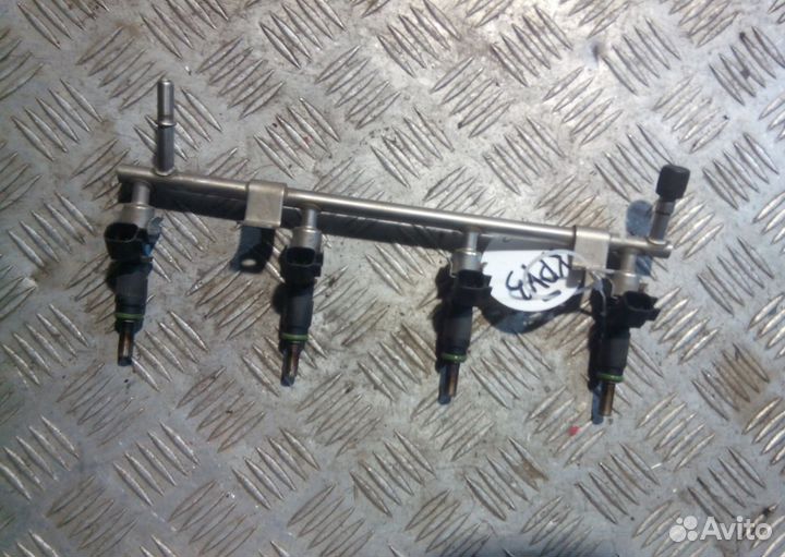 Топливная рампа (рейка) GM