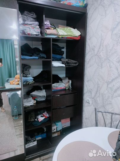 Огромный шкаф