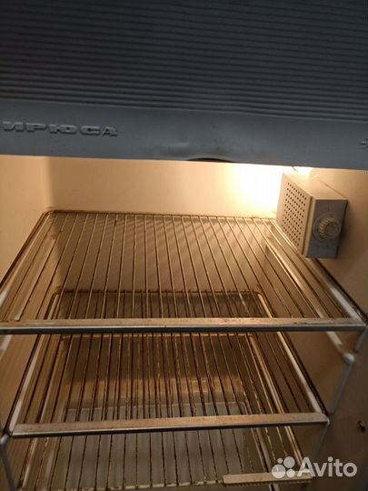Холодильник рабочий Бирюса