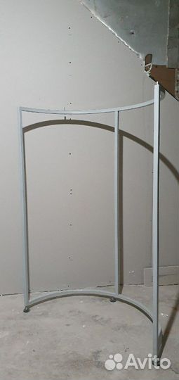 Стойка для одежды