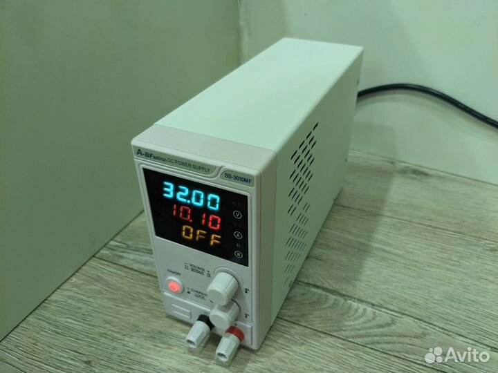 Точный лабораторный блок 32В -10A hanmatek HM310