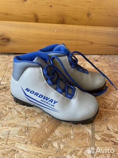 Лыжные ботинки