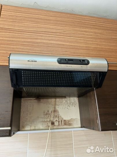 Вытяжка для кухни 60 см