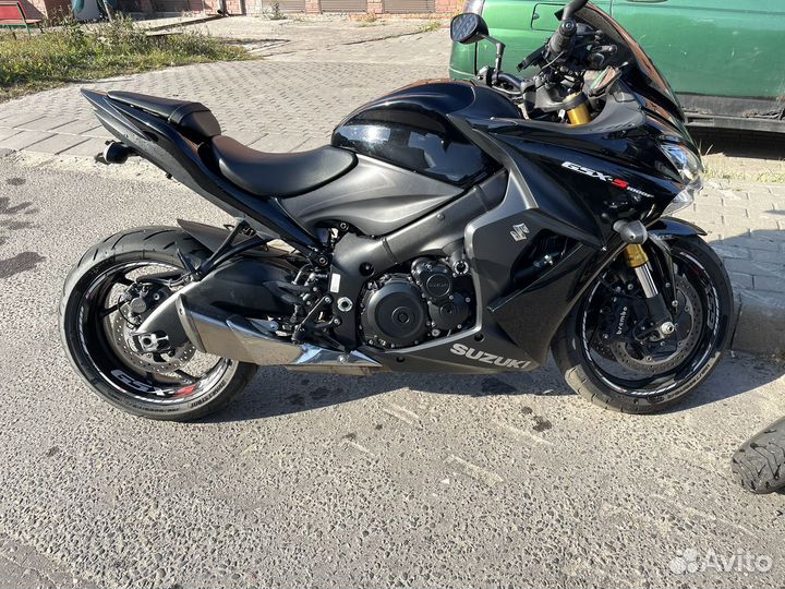 Suzuki GSX S-1000f