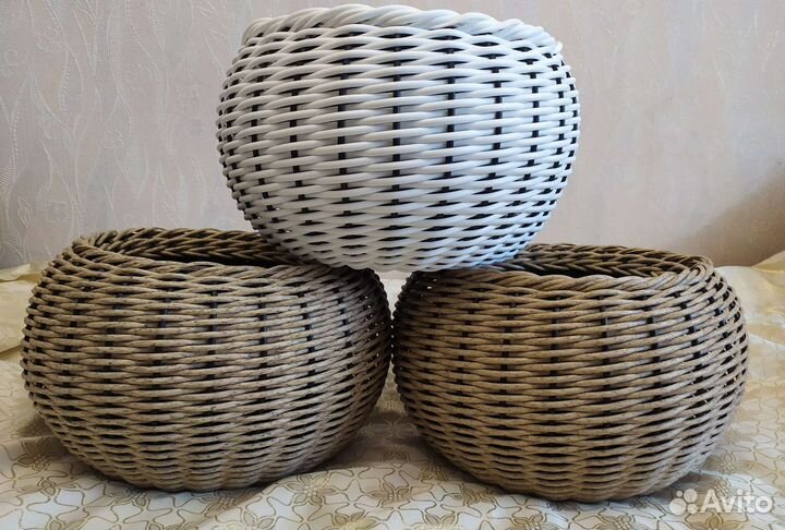 Кашпо из искусственного ротанга